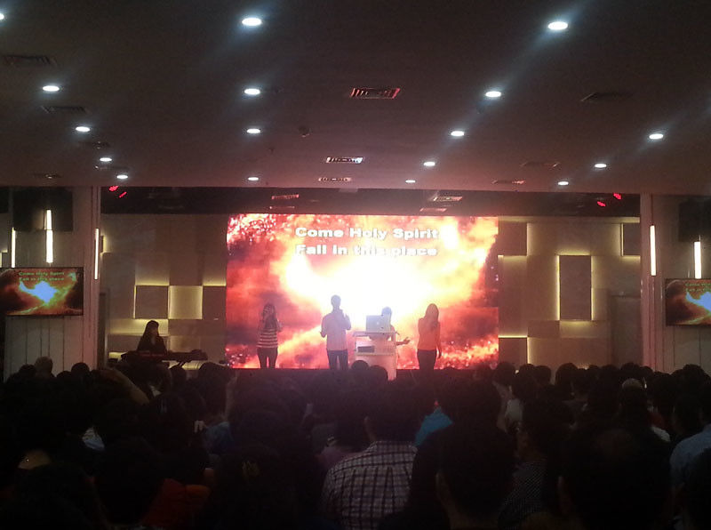CE RoHS P5.95 Led Stage Backdrop Display , Large Led Screens For Concerts